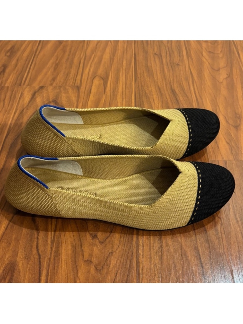 Rothys Round Toe Flats Tan and Black Womens 10